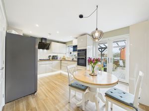 Photo 19- click for photo gallery